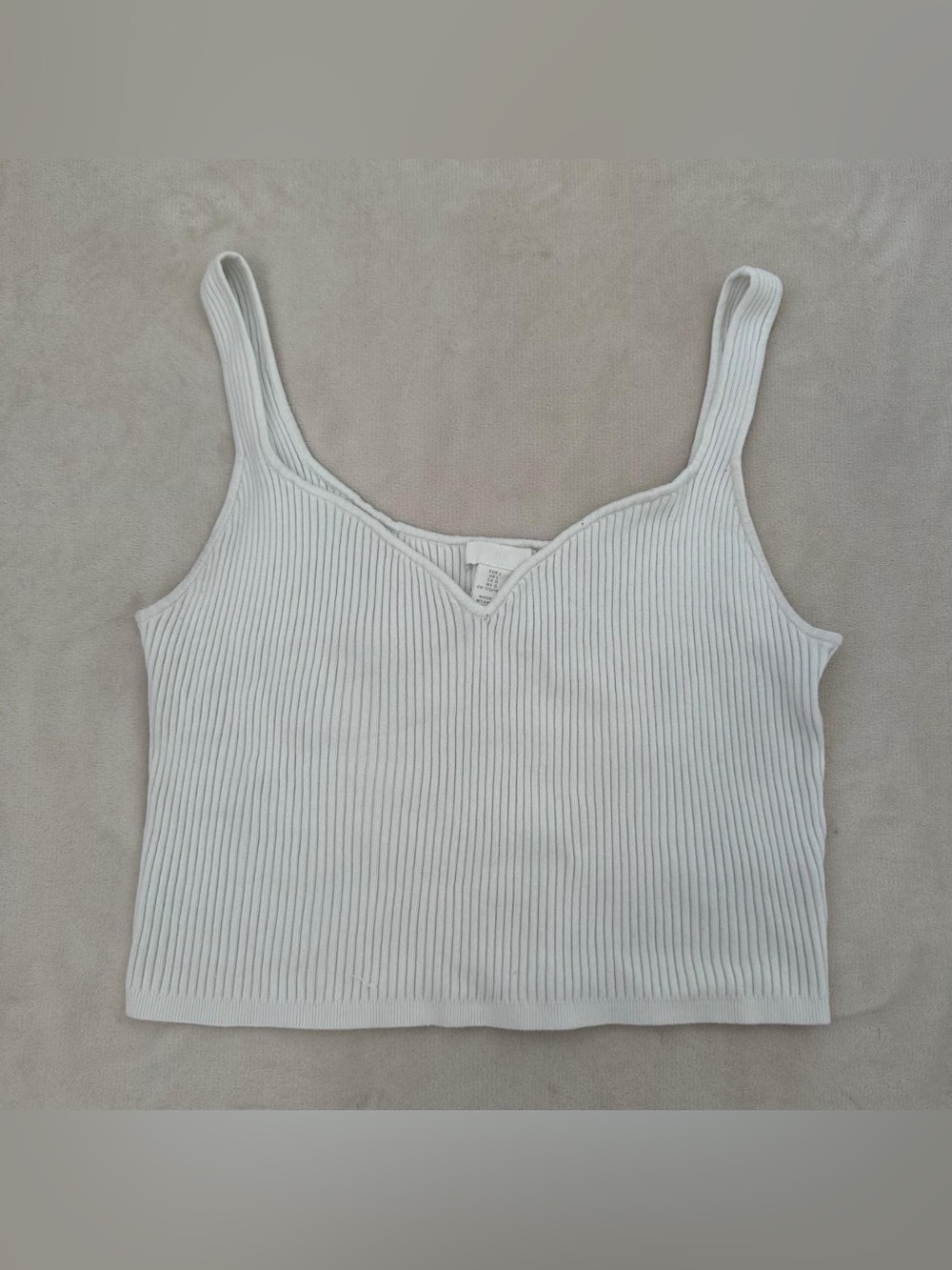 H&M white crop tank with sweetheart neckline